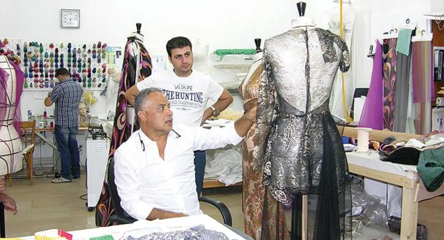 المصمم عبد محفوظ في معمله