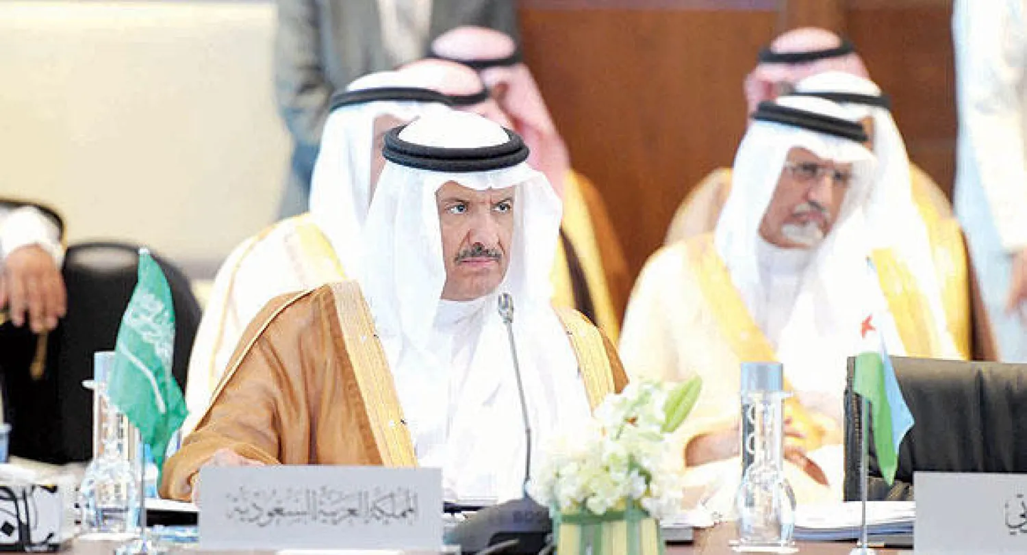 الأمير سلطان بن سلمان خلال مشاركته في أعمال المجلس الوزاري العربي للسياحة  في البحرين أمس الأول (واس)