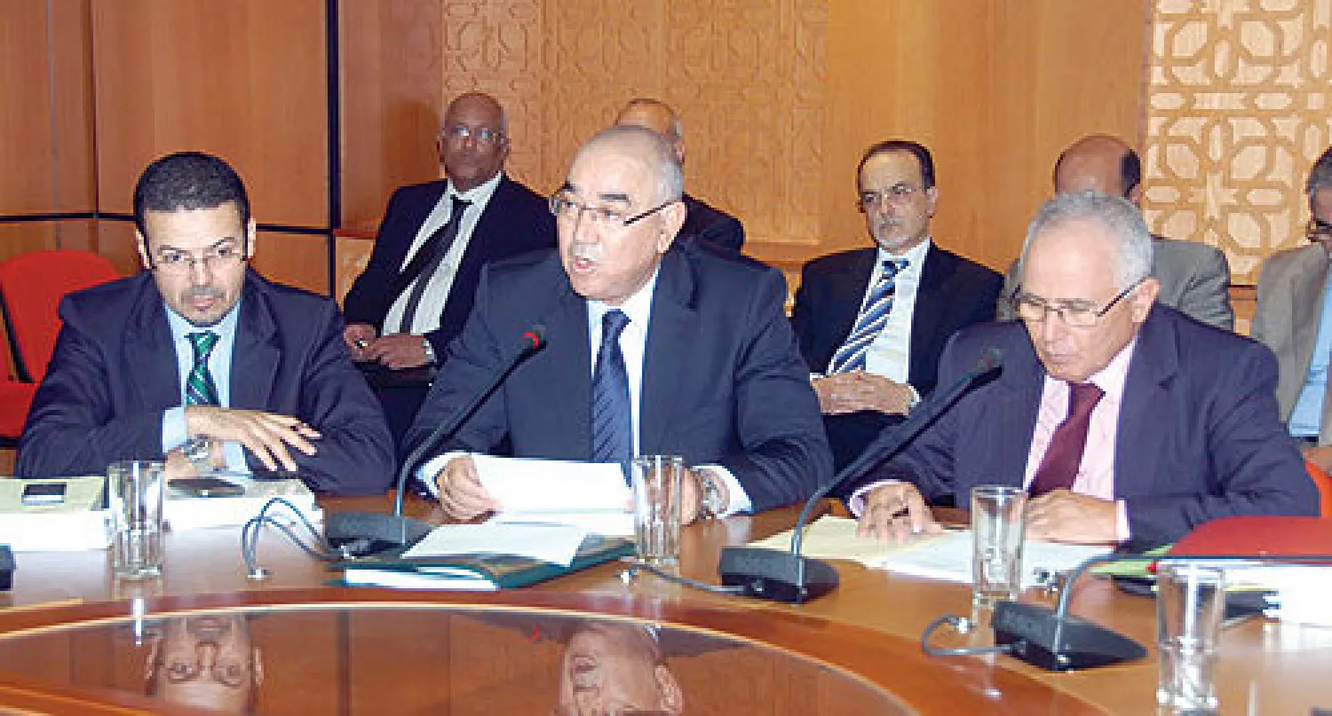 الشرقي الضريس الوزير المغربي المنتدب في الداخلية يتحدث في اجتماع للجنة الداخلية في مجلس النواب (تصوير: مصطفى حبيس)