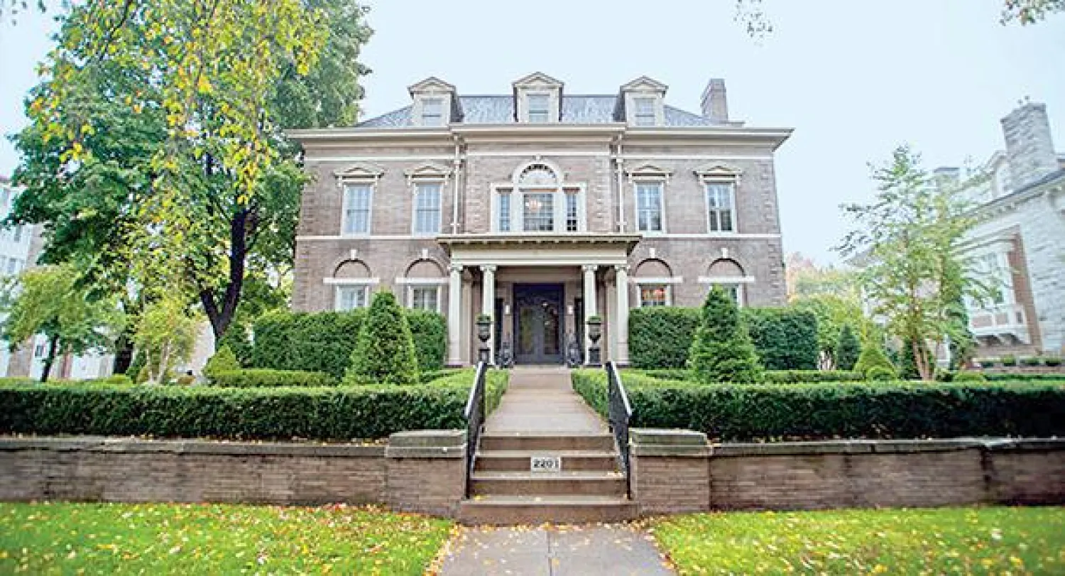 منزل واسع بـ1.2 مليون دولار في مينيابوليس بولاية مينيسوتا الأميركية