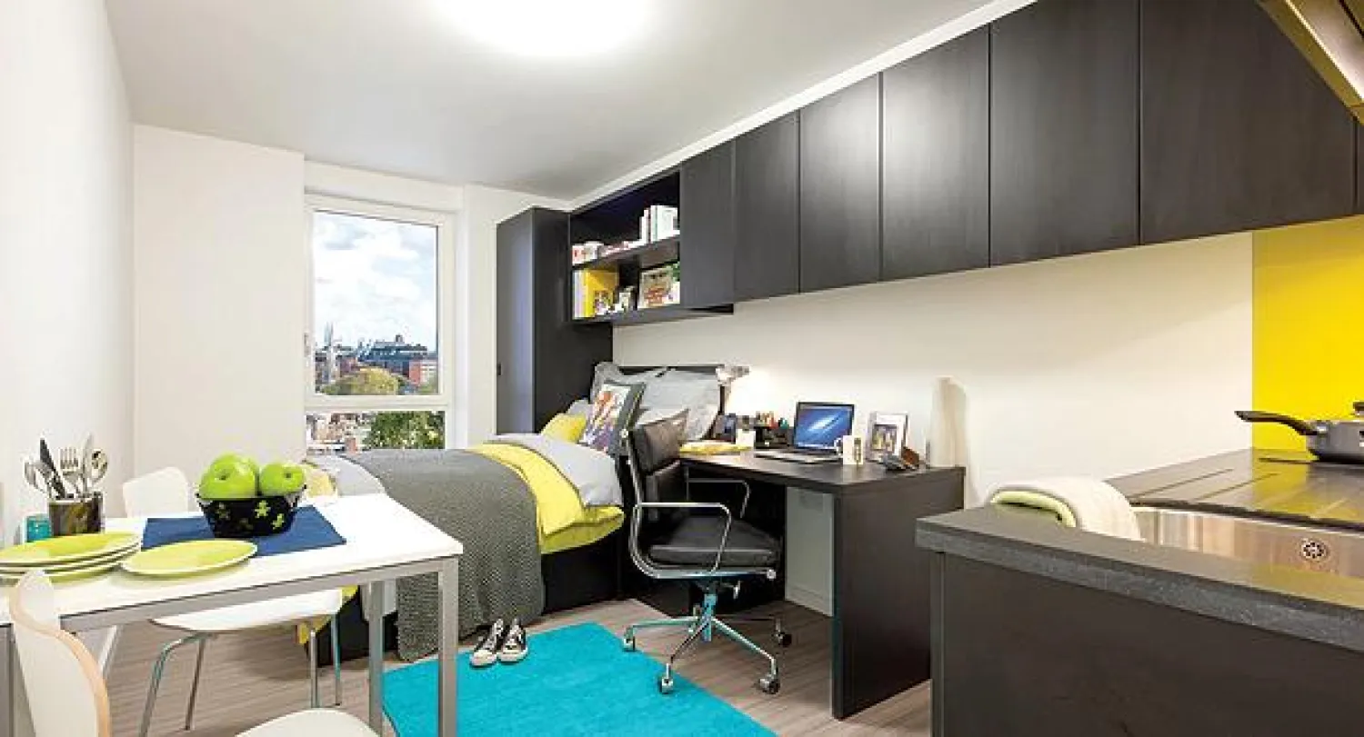 نموذج غرفة الطلبة في مشروع {بيور} لإسكان الطلبة ({الشرق الأوسط})