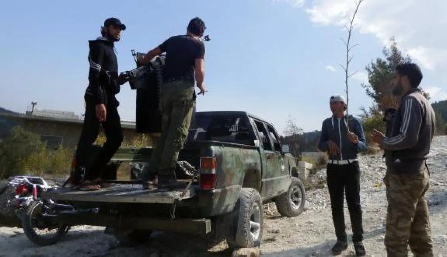 طيران نظام الأسد يقصف مواقع للمعارضة جنوب دمشق