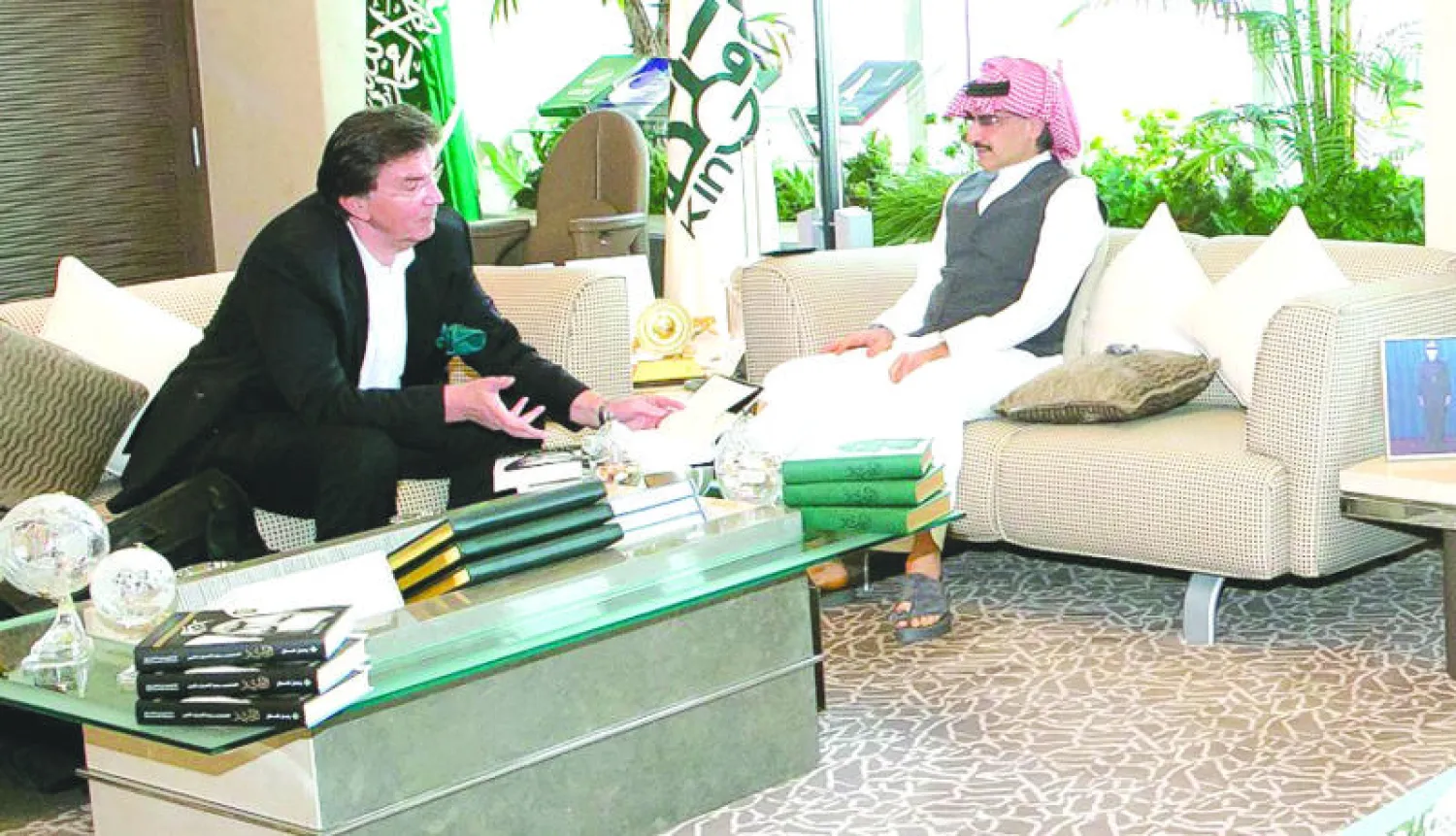 الأمير الوليد يستقبل رئيس البوسنة والهرسك الأسبق