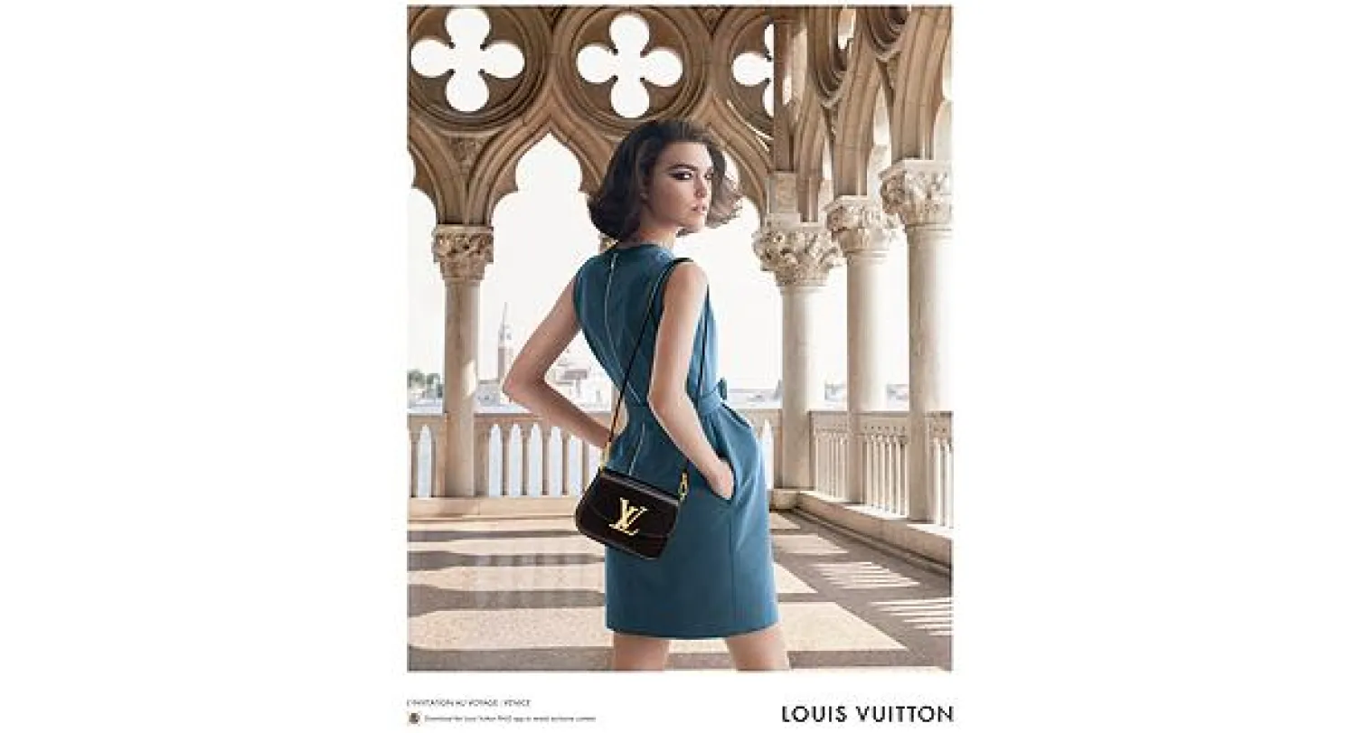 العارضة أريزونا