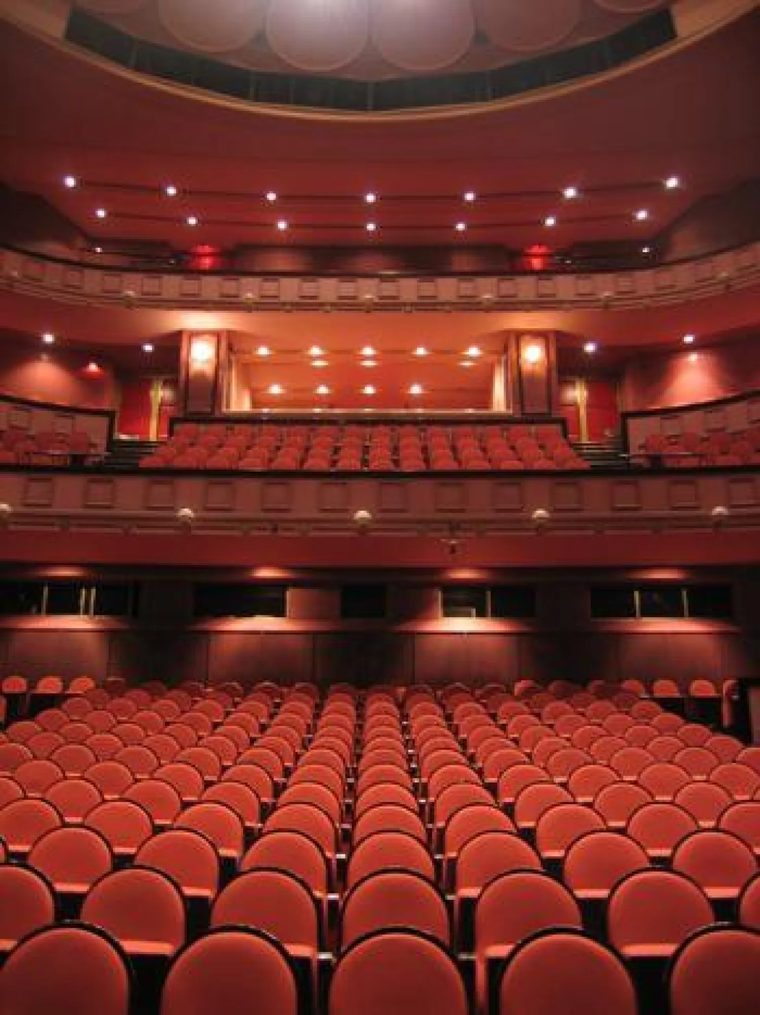 مسارح الاوبرا المصرية تستعد لاقامة مهرجان الموسيقى العربية