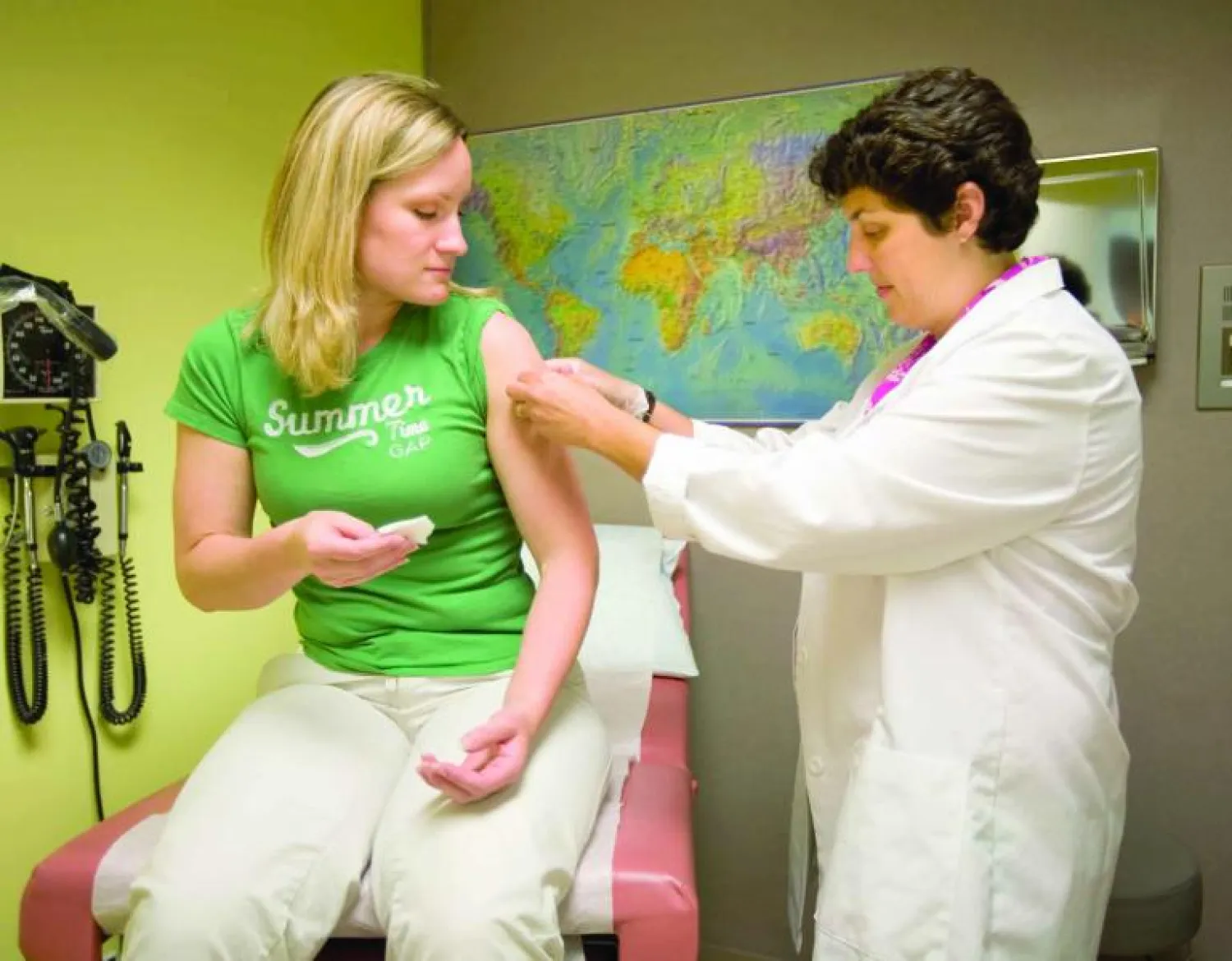 بين الخطأ والصواب