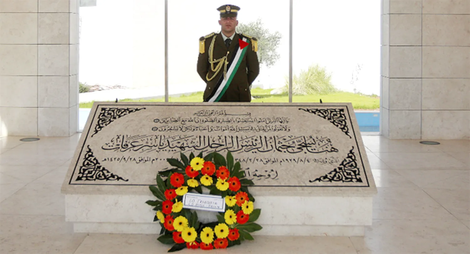 صورة لقبر الرئيس الفلسطيني الراحل ياسر عرفات