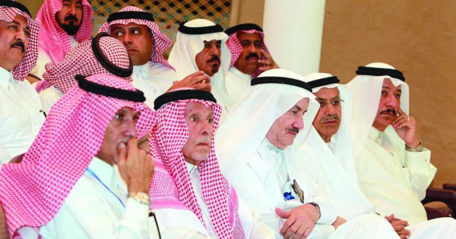 السعودية: مختصون يحاكمون الإعلام الرسمي وينعون الصحافة الورقية