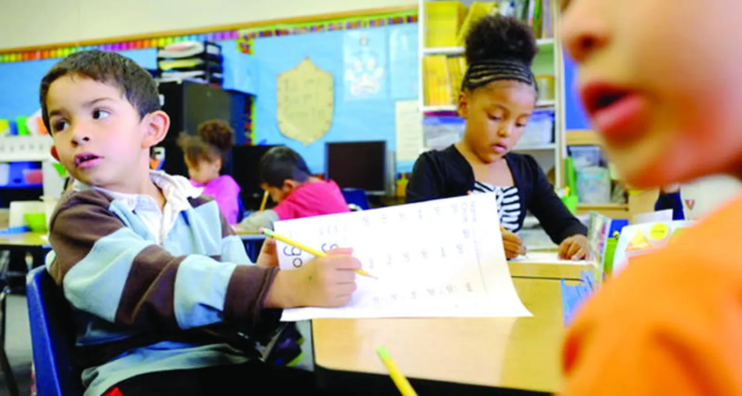 تلاميذ في مدرسة «أليس تيري» الابتدائية بولاية كلورادو بانتظار نتائج الاستفتاء (نيويورك تايمز) 