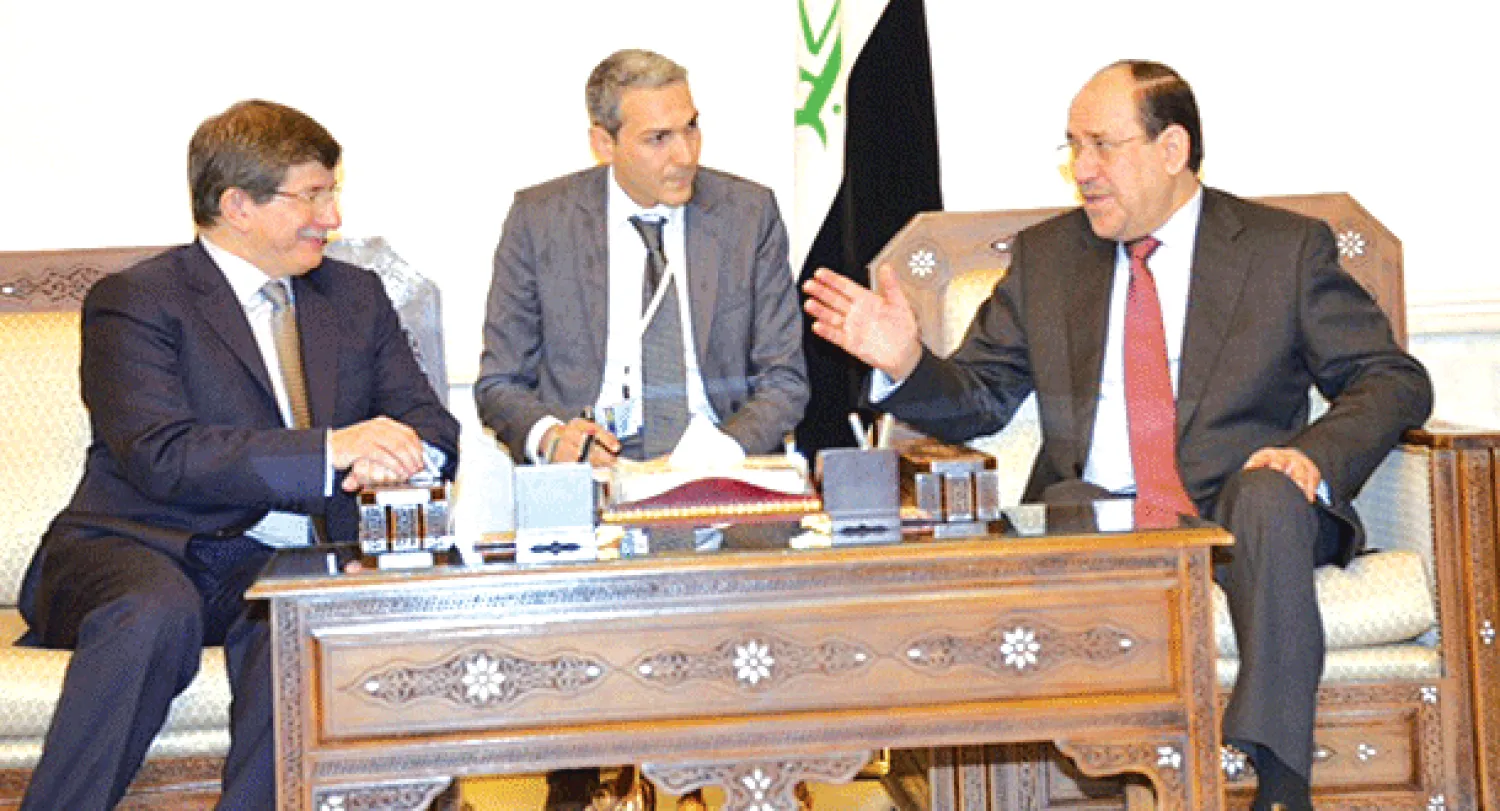 صورة من موقع رئاسة الوزراء العراقية لرئيس الوزراء نوري المالكي لدى استقباله وزير الخارجية التركي أحمد داود أوغلو أمس