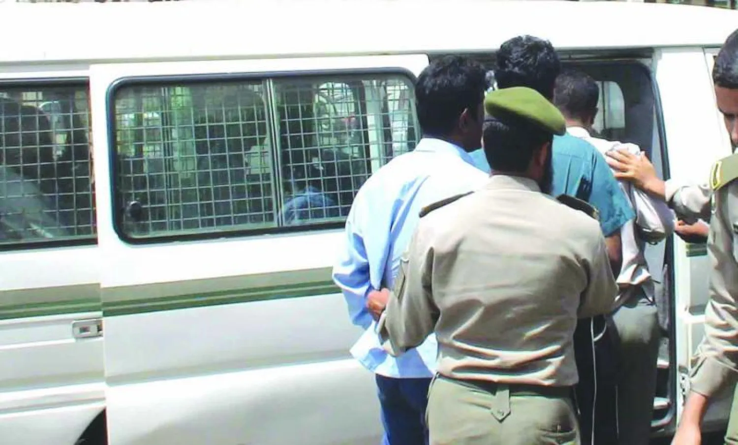 السعودية: ترحيل العمالة المخالفة يعيد هيكلة الاستثمار التجاري في البلاد