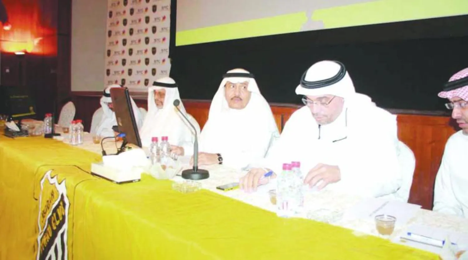 رعاية الشباب بجدة لـ«الشرق الأوسط»: سلفة محمد فايز للاتحاد لا تعنينا