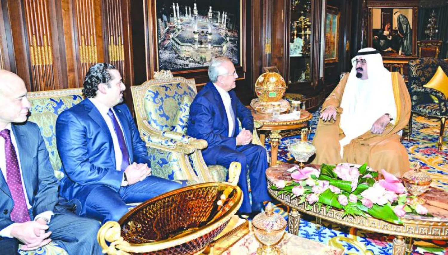 بحث خادم الحرمين الشريفين الملك عبد الله بن عبد العزيز، والرئيس اللبناني العماد ميشال سليمان آفاق التعاون بين البلدين وسبل دعمها وتعزيزها بما يخدم مصالح البلدين والشعبين في جميع المجالات.