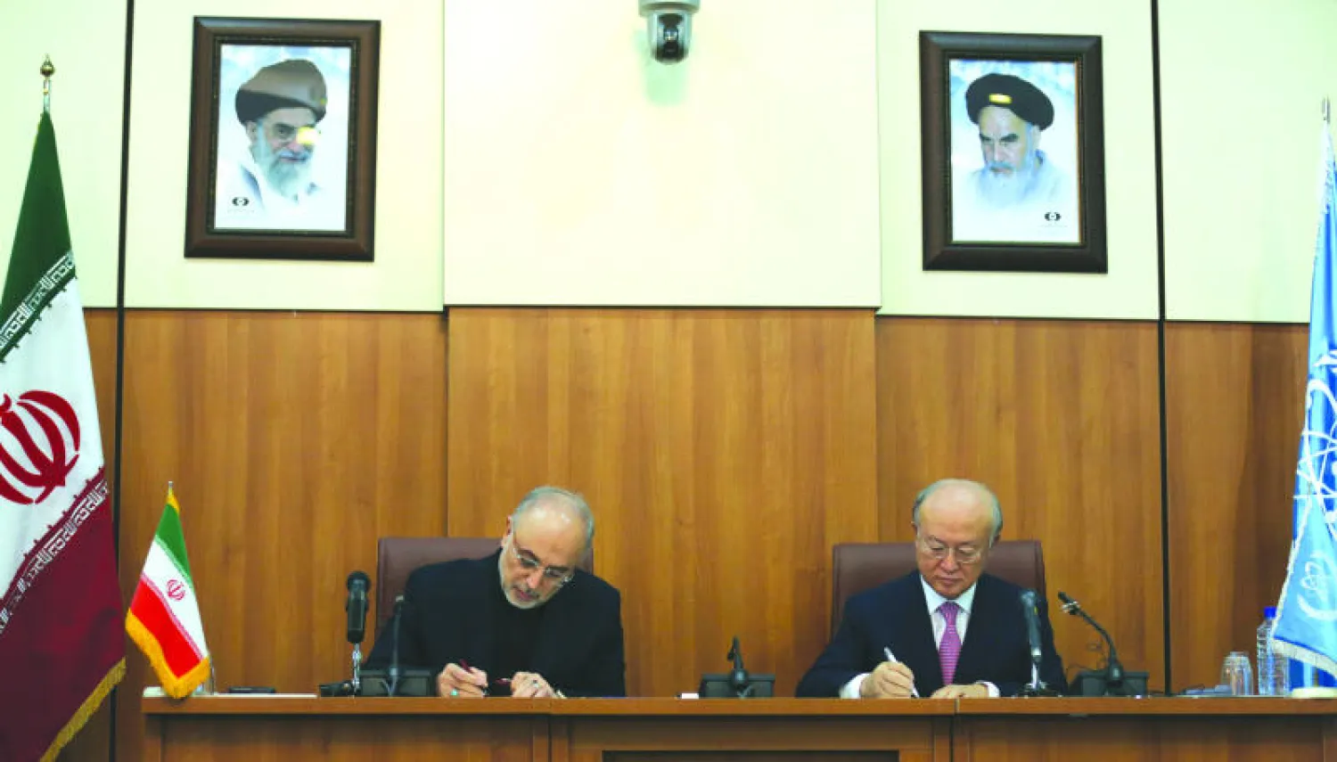 إيران والوكالة الدولية للطاقة الذرية توقعان «خارطة طريق للتعاون»