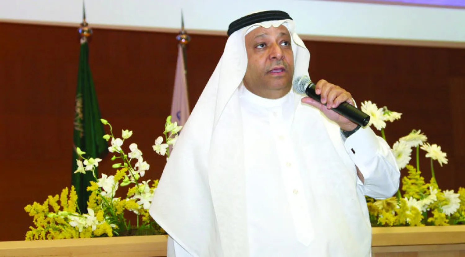 د. سلطان السديري المدير العام التنفيذي لمركز الأمير سلمان متحدثا في الندوة أمس بالرياض (تصوير: أحمد فتحي)