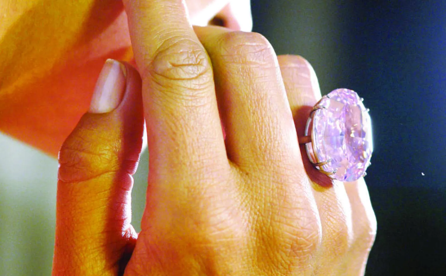 بيع ماسة بـ83 مليون دولار في سويسرا