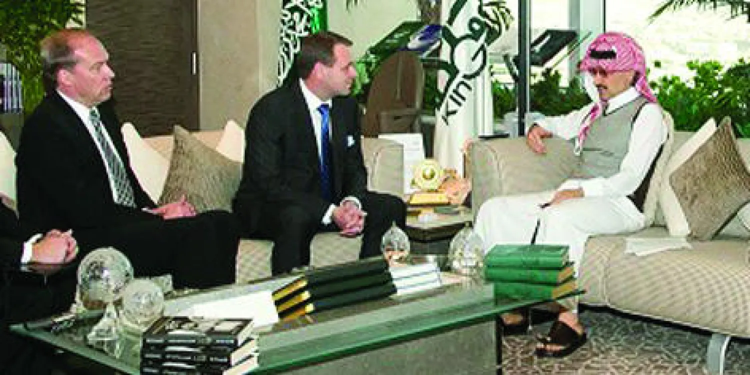 الأمير الوليد يستقبل وزير اقتصاد فنلندا