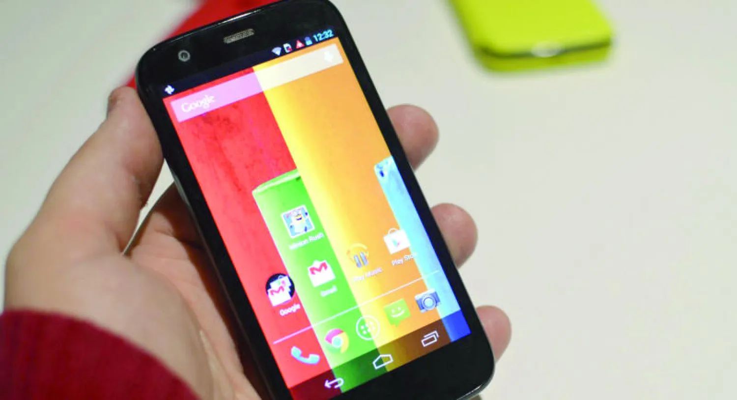 «غوغل» تشعل حرب أسعار في عالم الهواتف الذكية بـ«موتو جي»