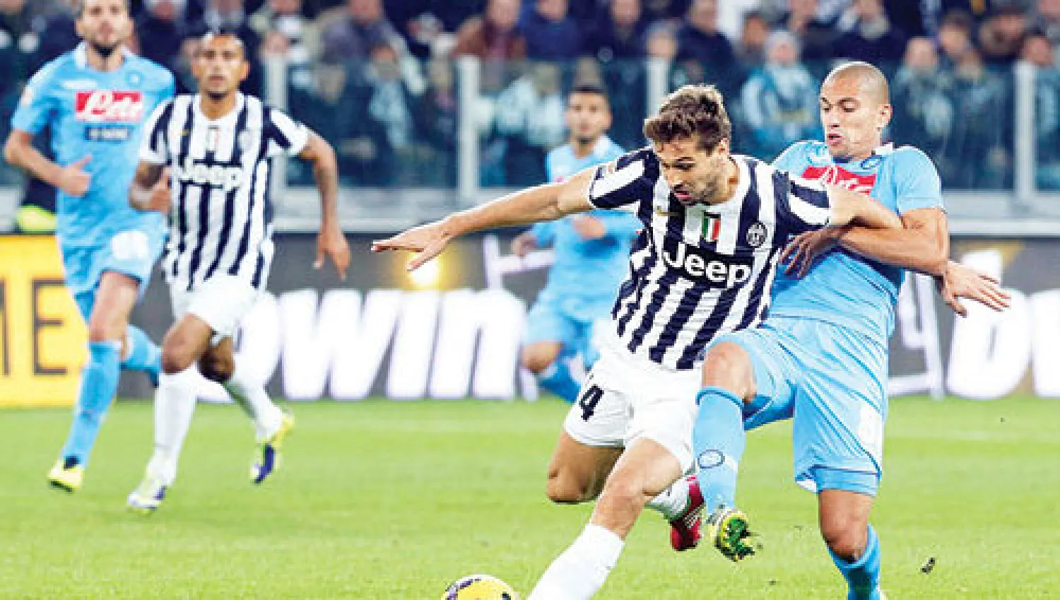 يورنتي في مباراة اليوفي أمام نابولي