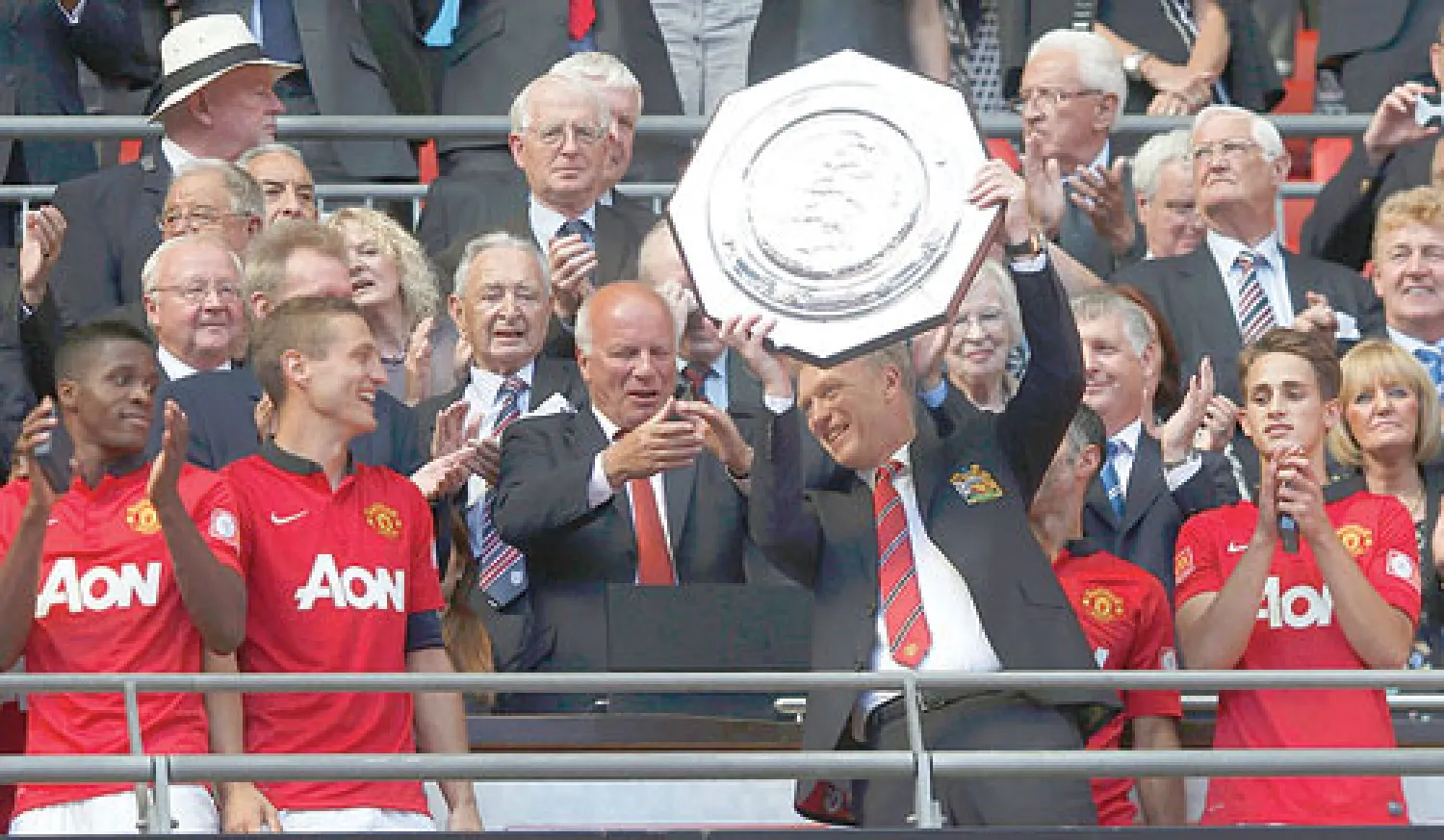 الفوز بالألقاب رفع من قيمة يونايتد التجارية والشعبية