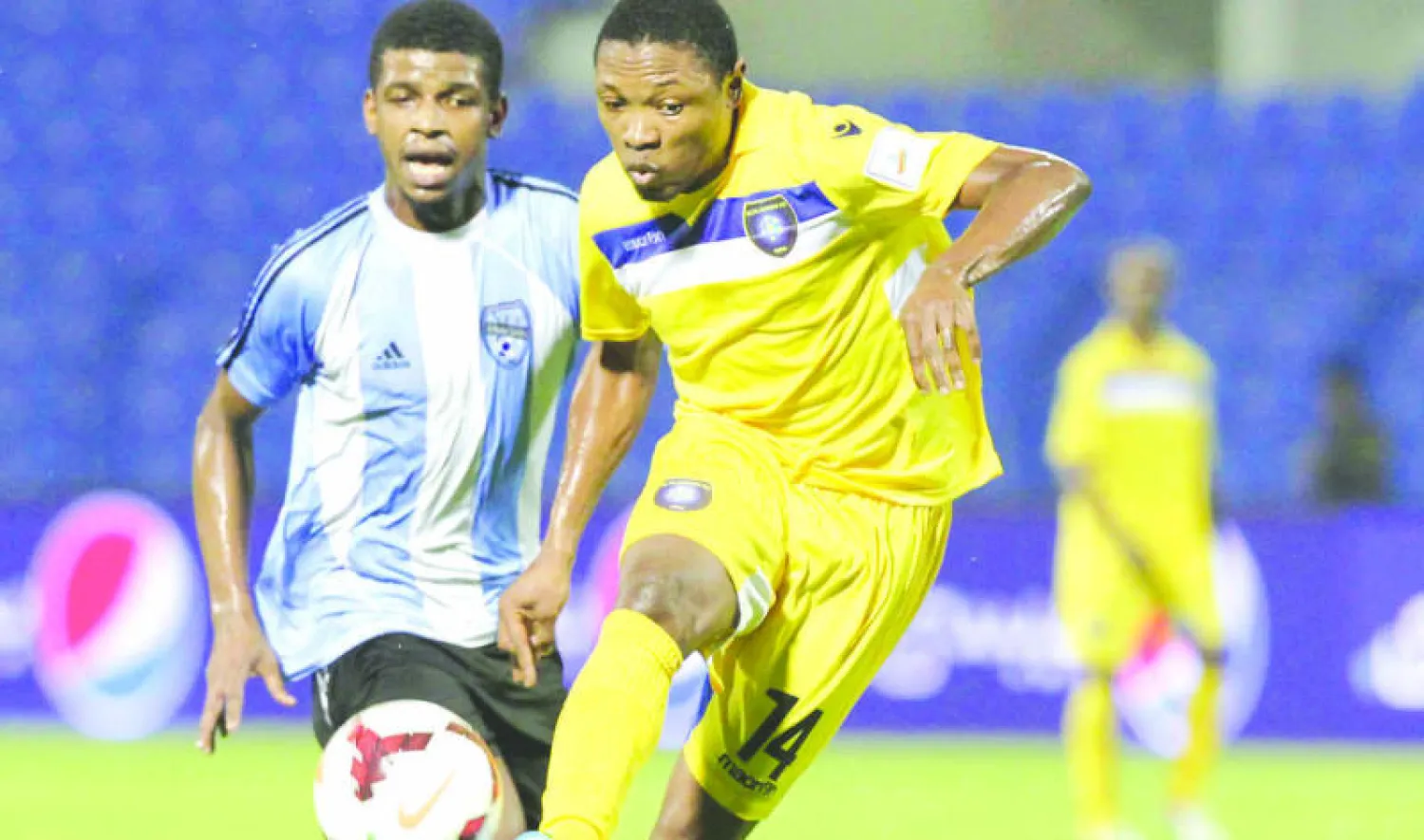 التعاون يدحض شائعات مرض إيفولو باستخراج «إقامة رسمية»