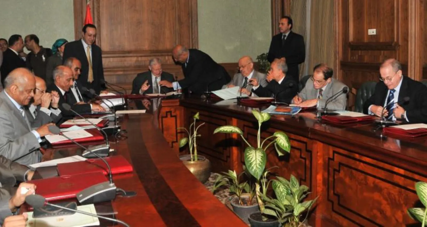 لجنة تعديل الدستور المصري تنتهي من مواد السلطة القضائية وتبدأ في مناقشة مواد الجيش