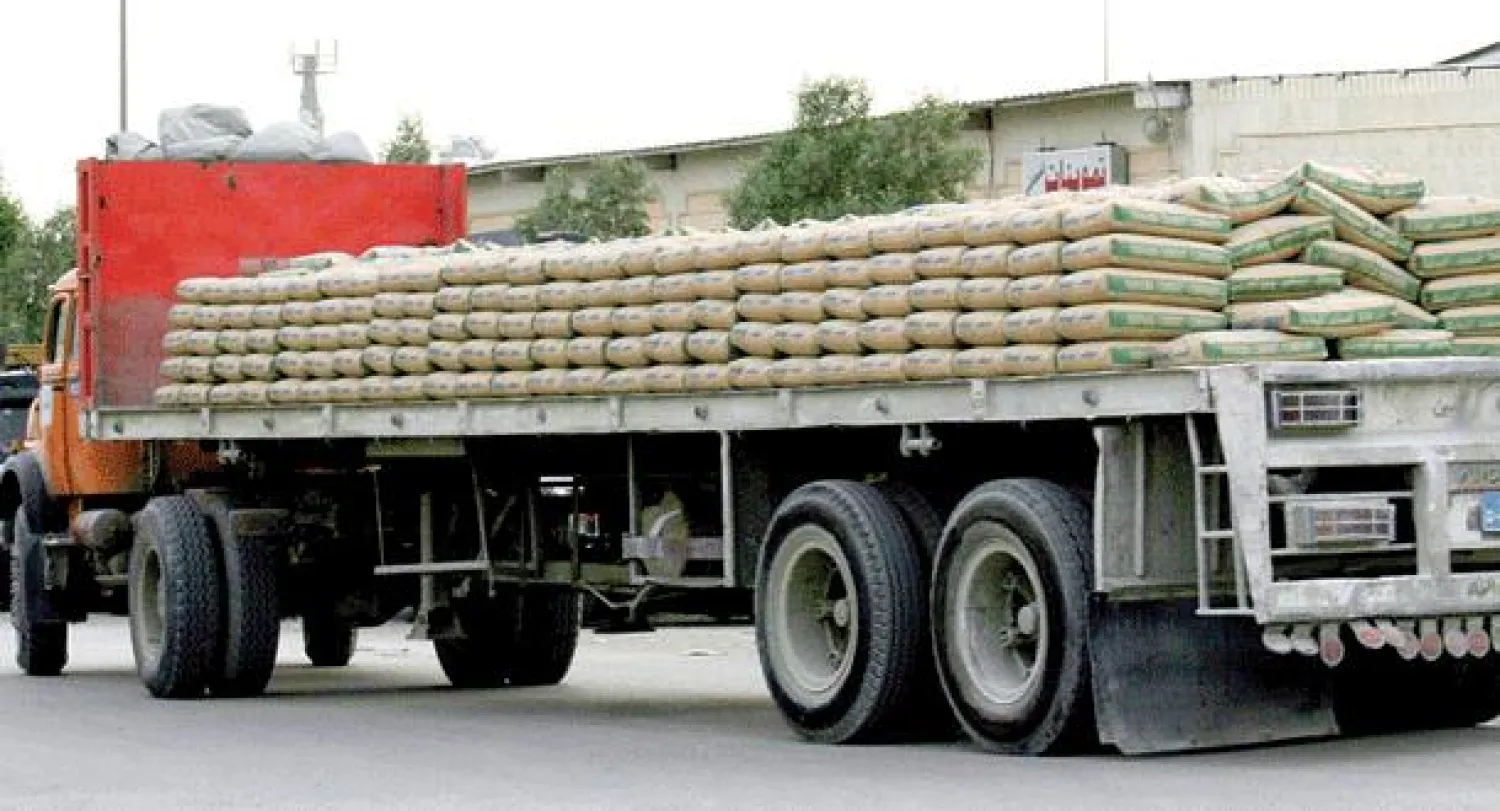 الطلب على الإسمنت في السعودية في تزايد مستمر مع المشاريع الضخمة التي تشهدها المملكة («الشرق الأوسط»)