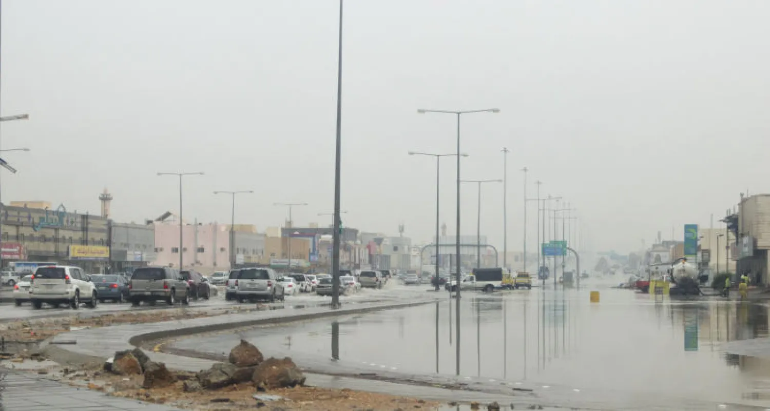الدفاع المدني يصدر بيانا مفصلا لعملياته التي قام بها خلال يوم مضى (تصوير : علي العريفي) 
