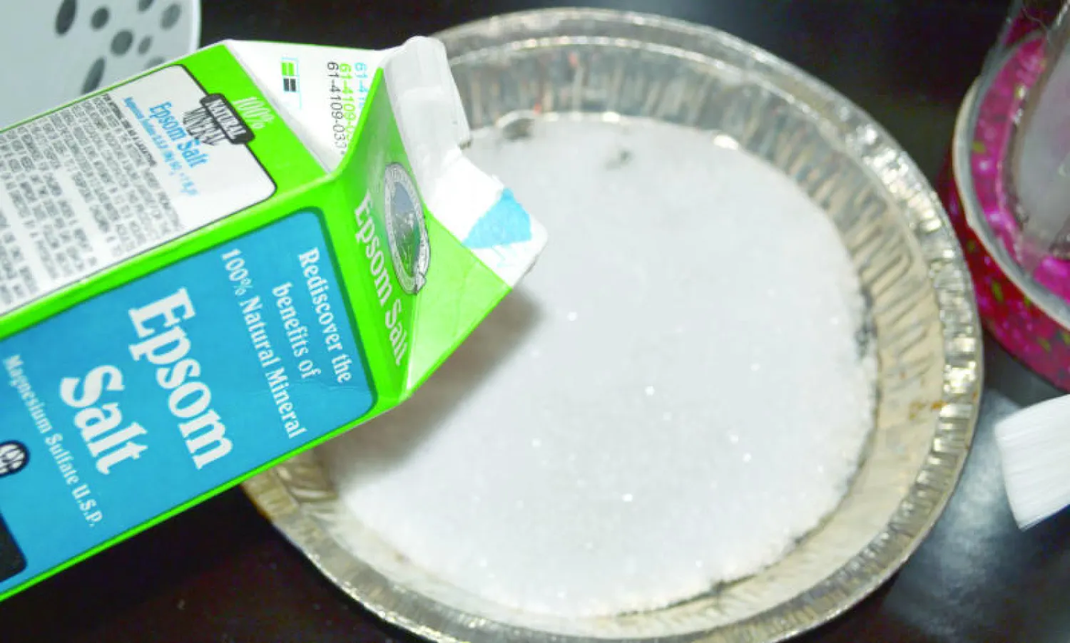 ملح «إبسوم».. يخفف من بروز البطن ويقضي على مشكلات اختزان الماء