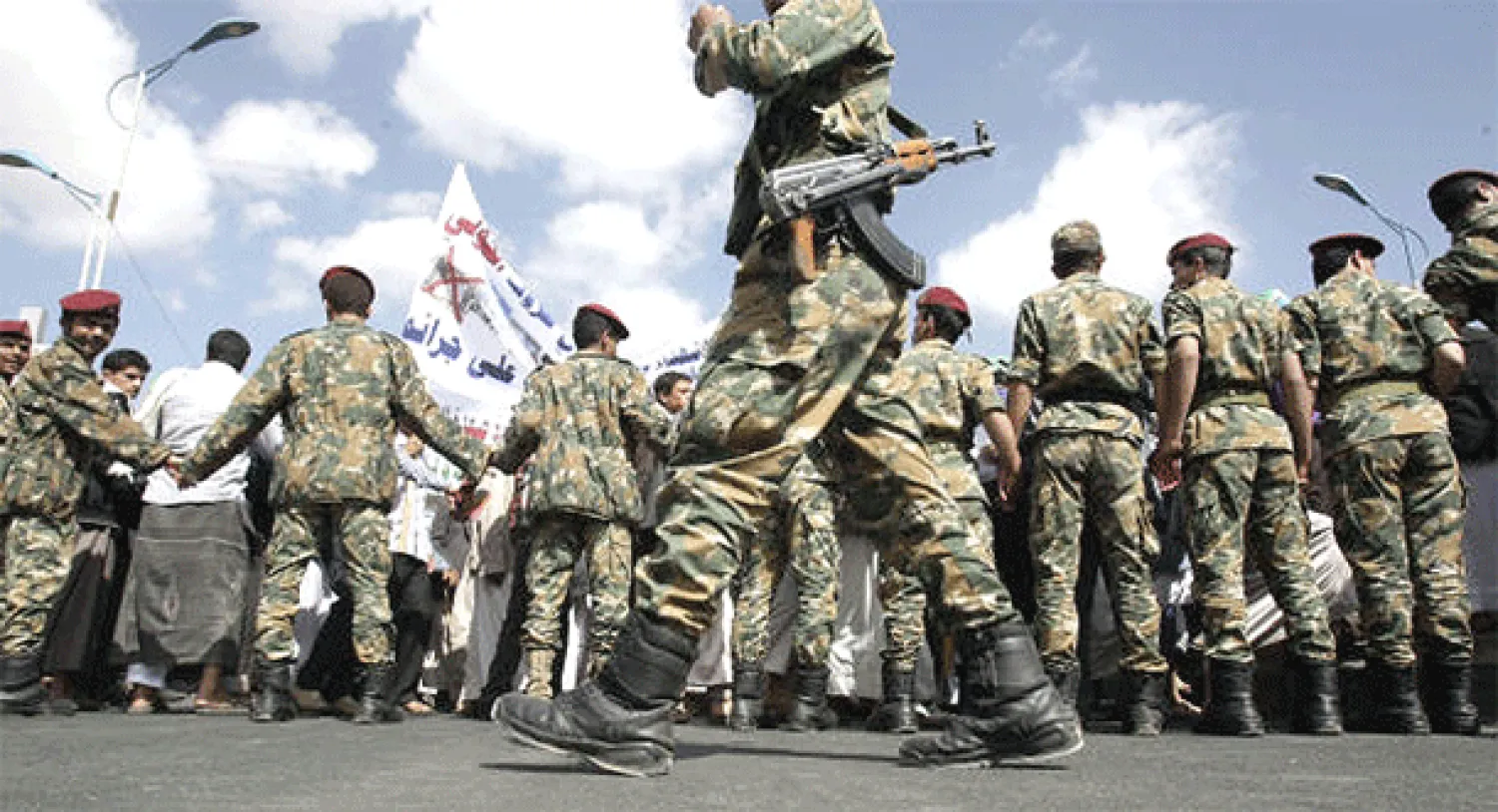 صورة أرشيفية لعناصر من الجيش اليمني (ا.ب)