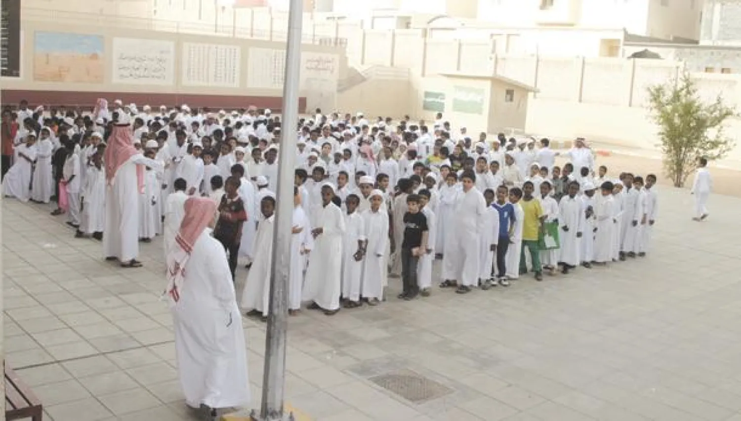 تنتظر الأوساط التعليمية في البلاد شراكة استثمارية طويلة الأمد بين السعودية والسويد لاستحداث مدارس بمواصفات عالمية ({الشرق الأوسط})