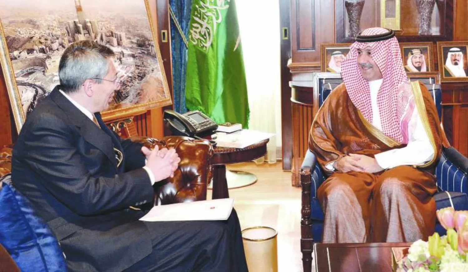 نائب وزير الخارجية يودع سفراء قطر وإندونيسيا ونيوزيلندا بمناسبة انتهاء فترة أعمالهم لدى السعودية