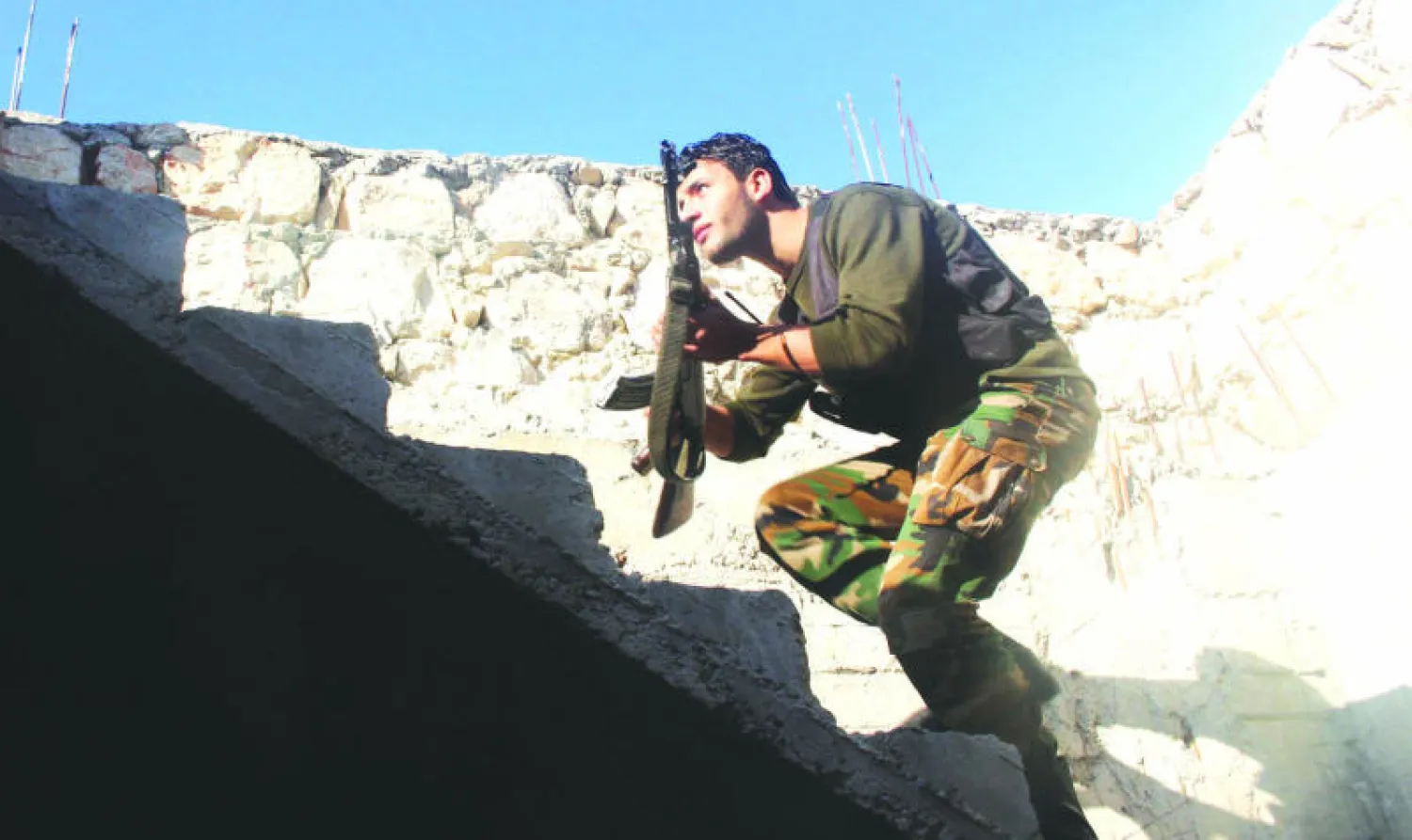 بدء تنفيذ الخطوات الأولى من «اتفاقية اليرموك» لإخلاء المخيم من المسلحين وإعادة النازحين