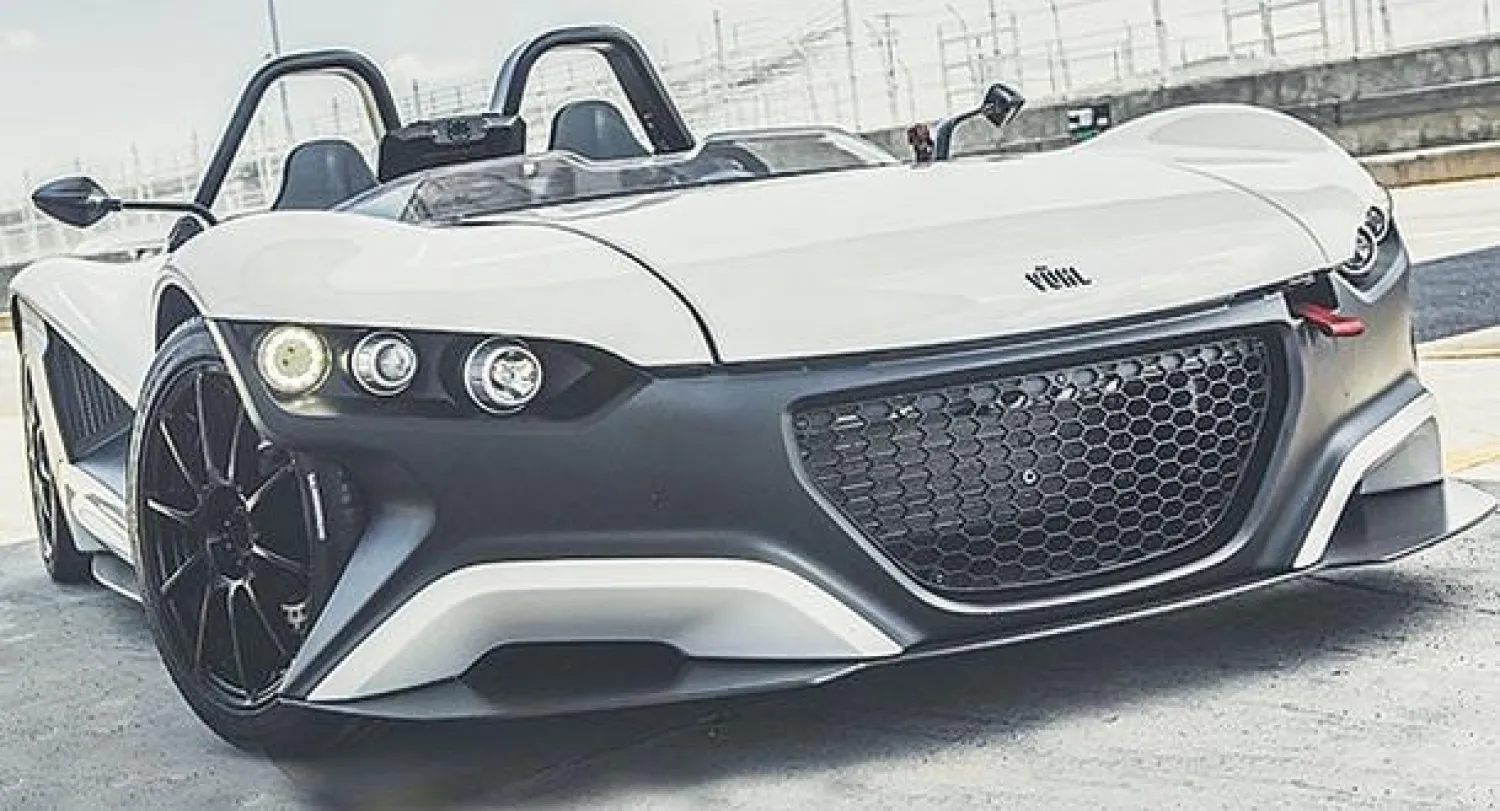 «فول 05» سيارة المكسيك الرياضية الأولى