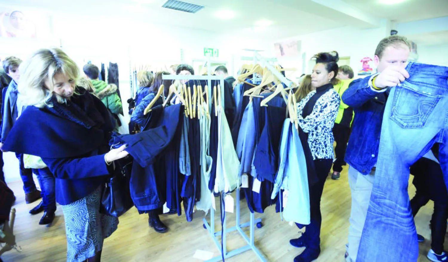 فيكتوريا بيكام تتبرع بثيابها لصالح ضحايا إعصار «هيان»