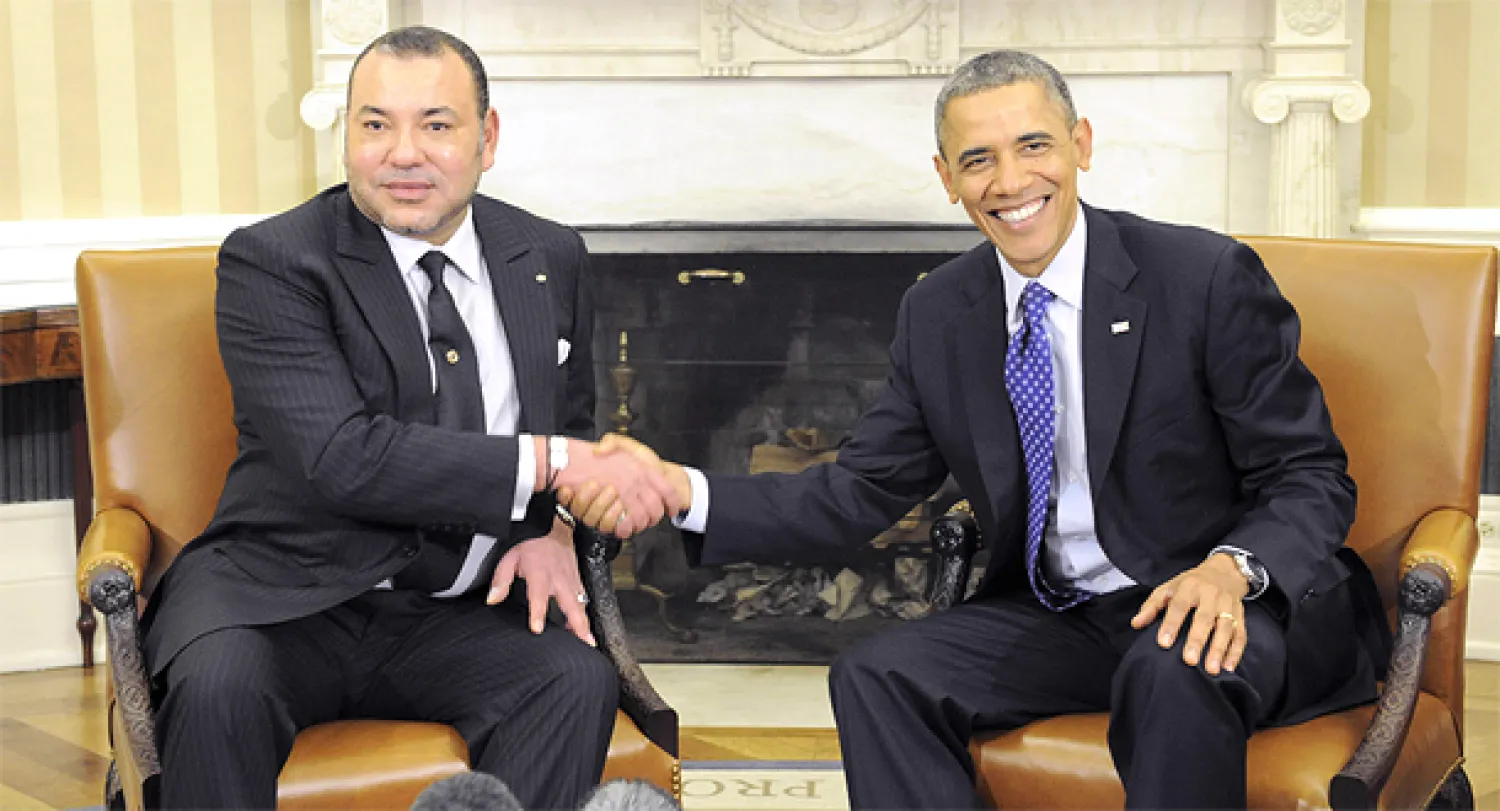 الرئيس أوباما في حديث باسم مع الملك محمد السادس أثناء لقائهما في البيت الأبيض مساء اول من امس (مآب)