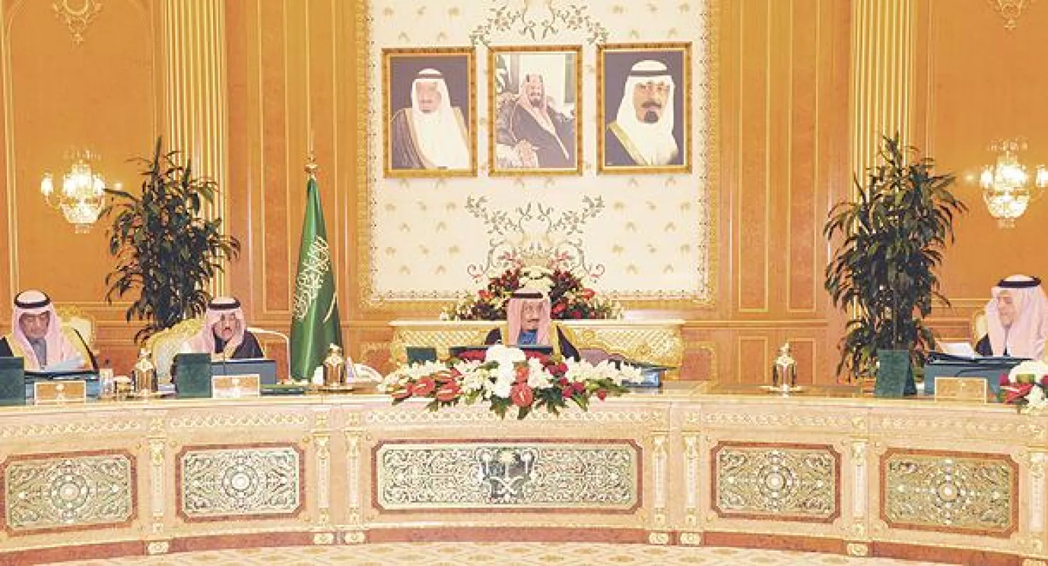 ولي العهد الأمير سلمان بن عبد العزيز لدى ترؤسه جلسة مجلس الوزراء أمس (واس)