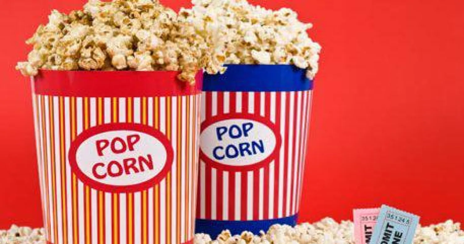 تناول «البوب كورن» في صالات السينما يحصّن المشاهد من مغريات الإعلانات