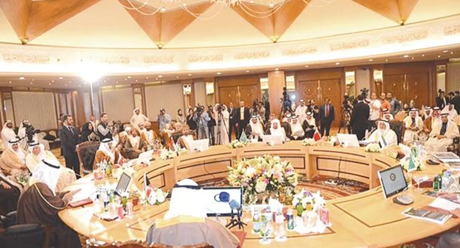 جانب من الجلسة الختامية لاجتماع رؤساء مجالس النواب والشورى الخليجيين في الكويت أمس  ({الشرق الأوسط})
