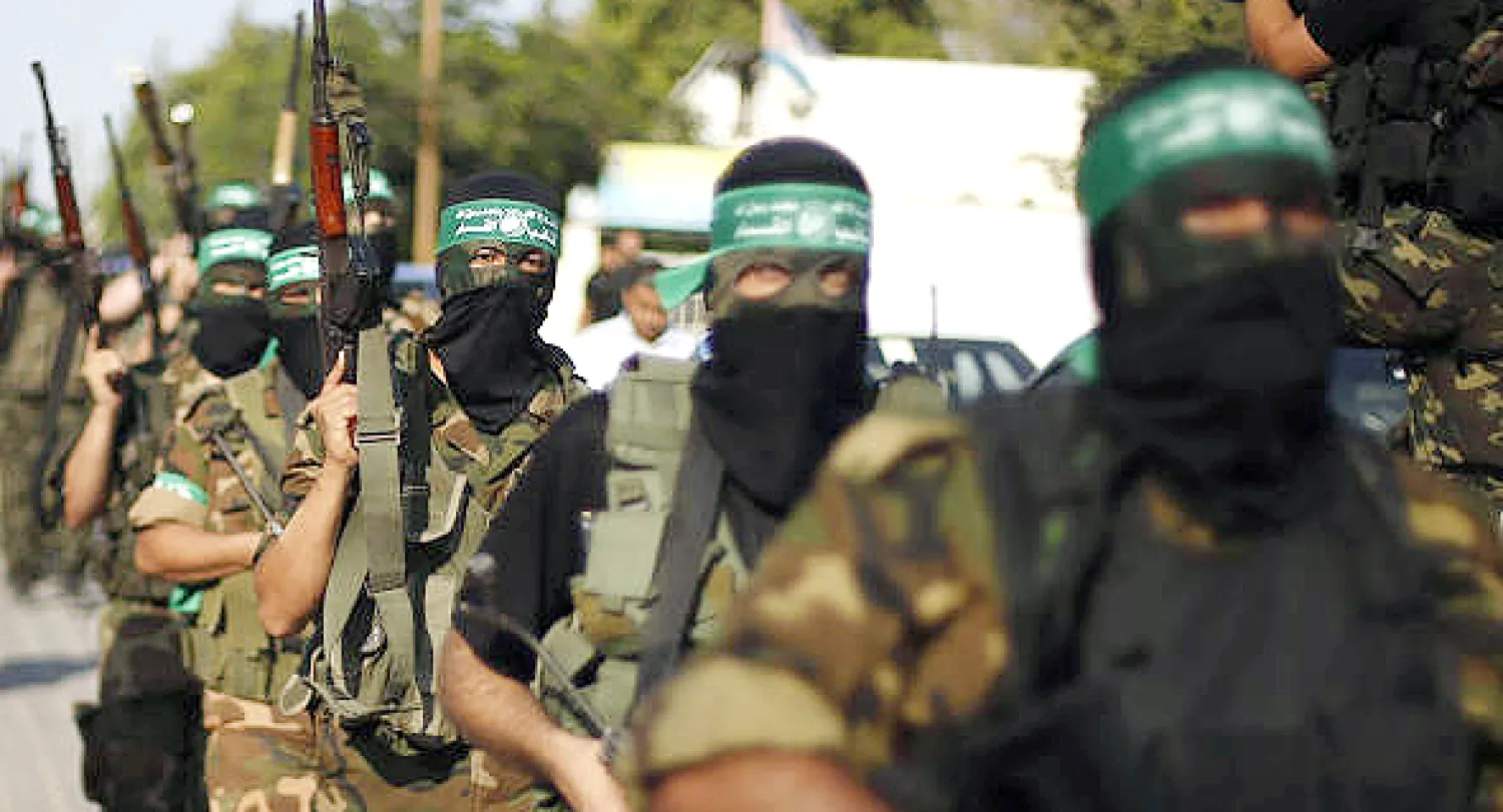 جانب من المسيرات العسكرية التي قامت بها كتائب القسام الجناح العسكري لـ«حماس» مطلع الشهر الجاري