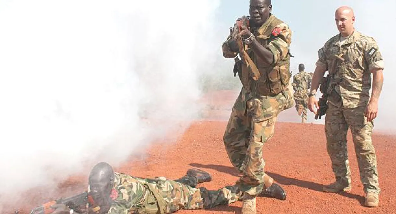 جانب من تدريبات عسكرية تشرف عليها قوات أميركية خاصة لجيش التحرير الشعبي في ضواحي يوامبيو في جنوب السودان (رويترز)