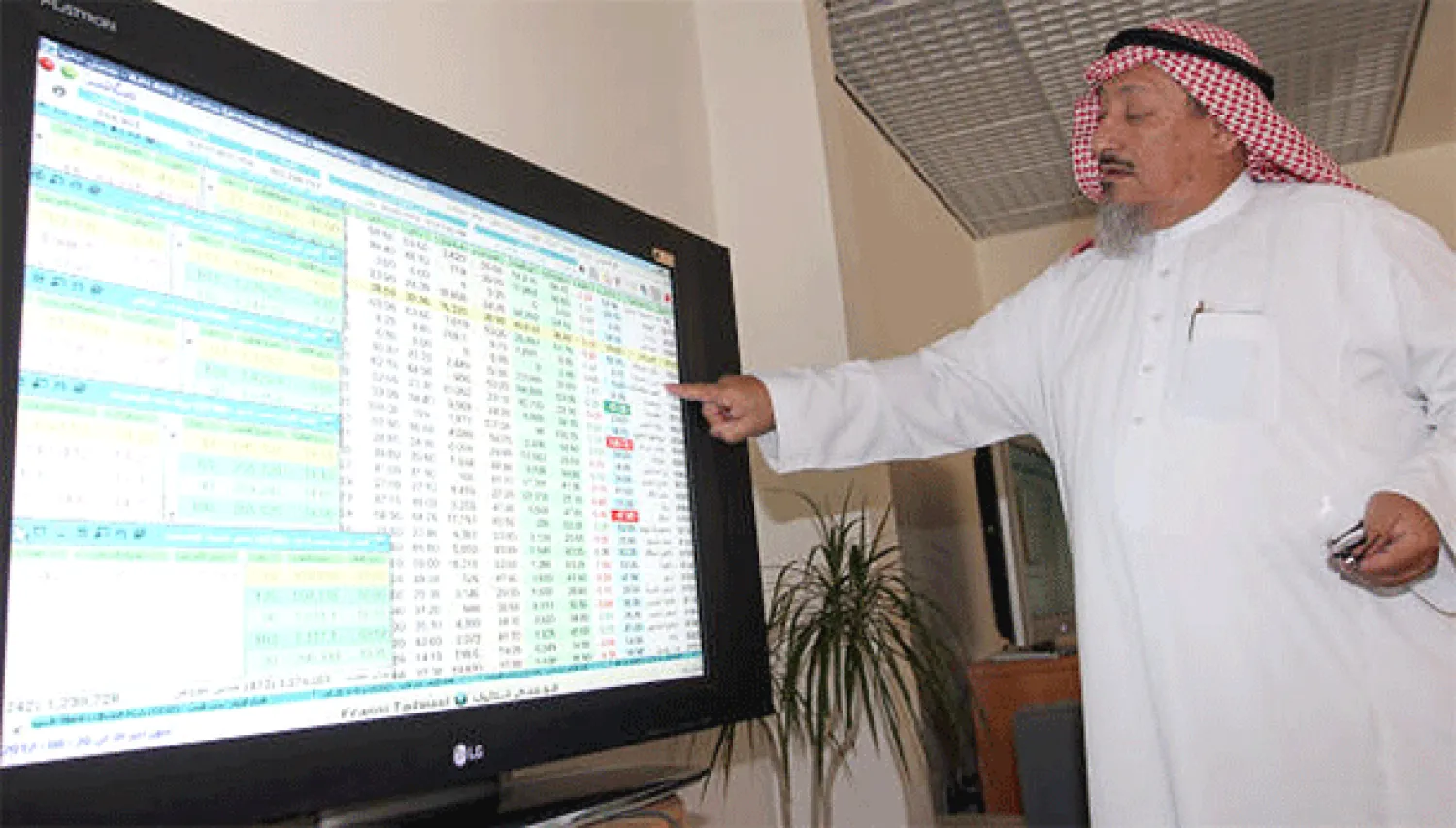 مطالب بمزيد من ضبط إدراج الشركات في السوق المالية السعودية (تصوير: خالد الخميس)