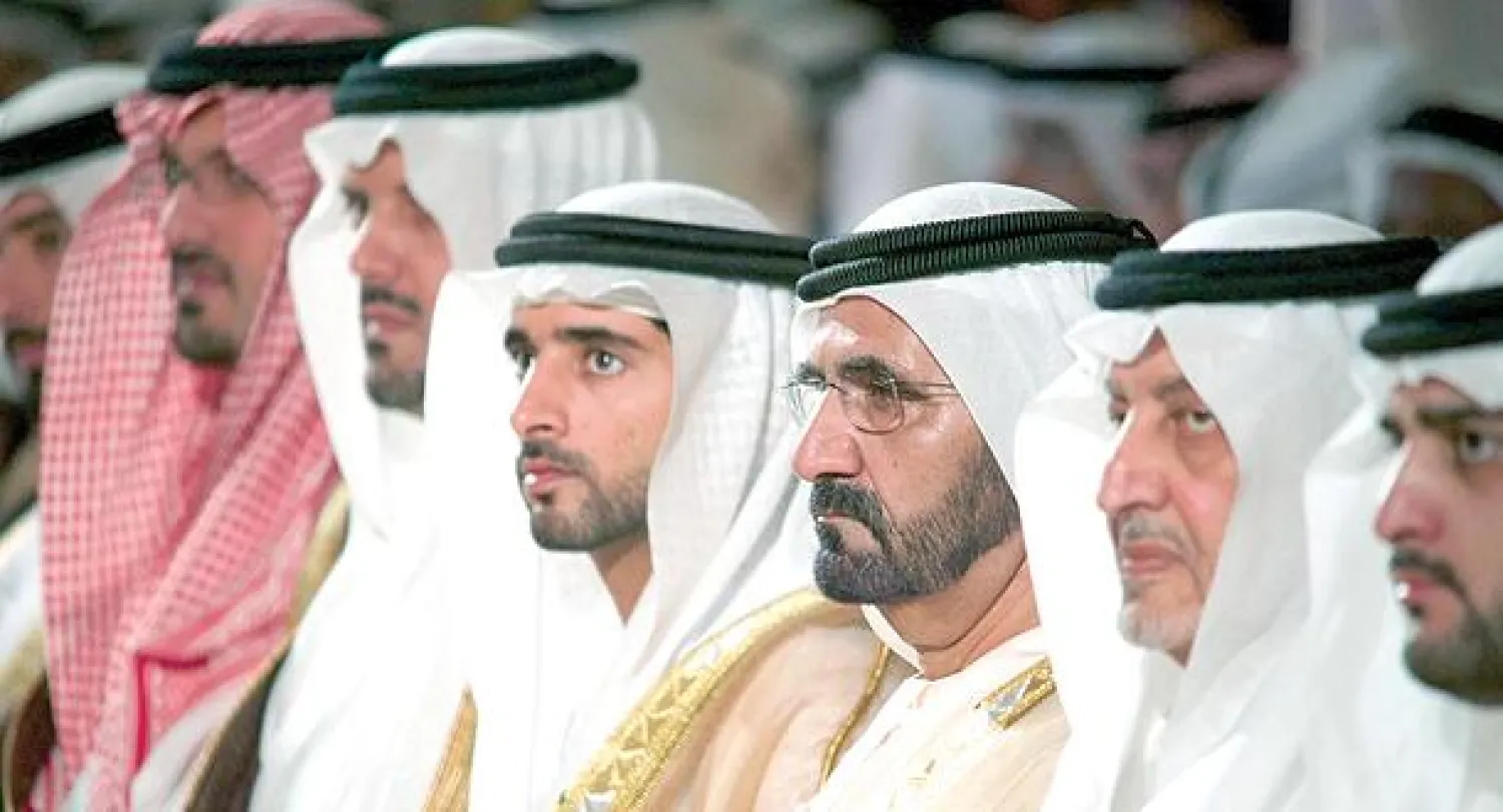 الشيخ محمد بن راشد والأمير خالد الفيصل والأمير بندر بن خالد والشيخ حمدان بن محمد والشيخ مكتوم بن محمد خلال الجلسة الافتتاحية ({الشرق الأوسط})