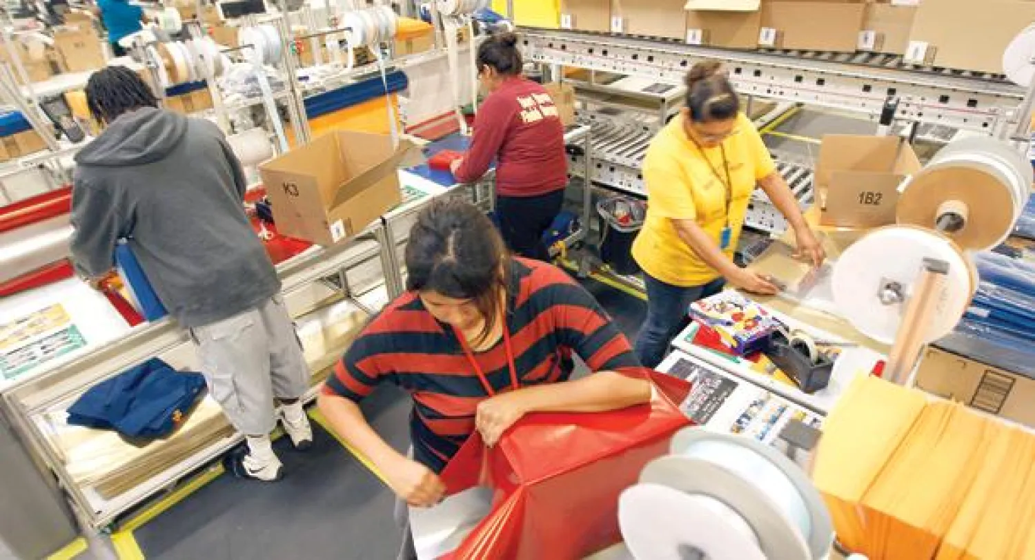 اقتصاديون أرجعوا انخفاض البطالة  الى متانة الاقتصاد الأميركي (رويترز)