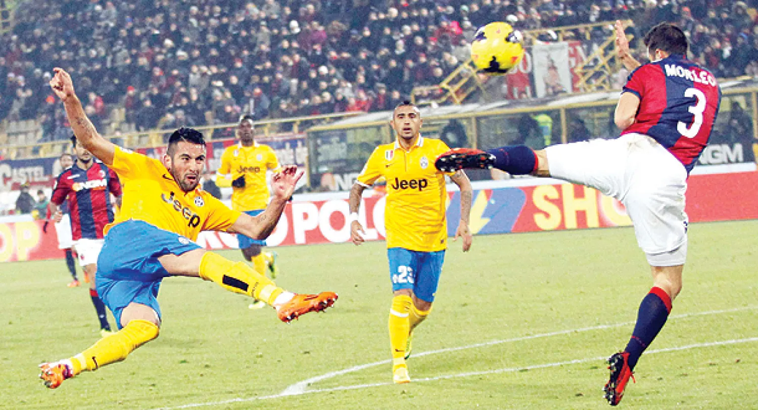 من مباراة يوفنتوس وبولونيا في الدوري الإيطالي (رويترز)