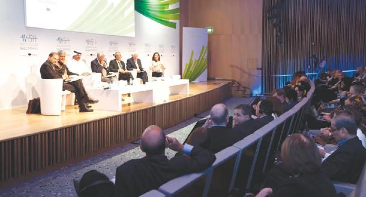 جانب من اعمال مؤتمر القمة الذي انطلق في الدوحة أمس