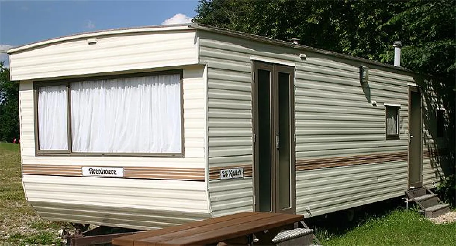 العثور على عظام طفلين في منزل متنقل لأميركية بعد وفاتها بولاية أوهايو