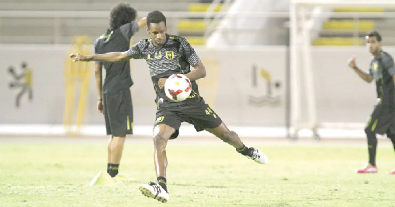 مختار فلاتة خلال تدريبات الاتحاد