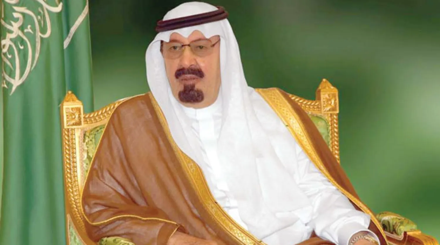 خادم الحرمين يكافئ دبلوماسيا سعوديا رفض رشوة كبيرة