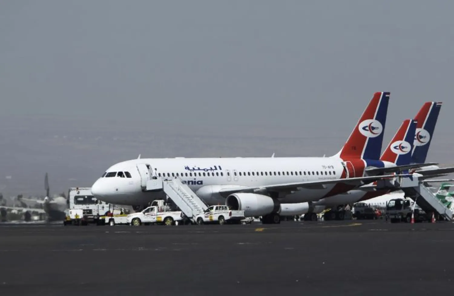 تعليق مؤقت لحركة الطيران في المطارات اليمنية بسبب إضراب عمالي